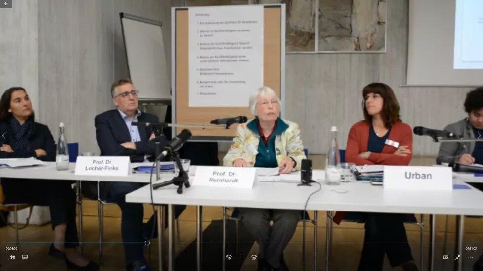 Podiumsdiskussion und Vortrag mit Frau Dr. Rheinardt