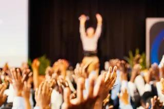 Demokratie_Hände Handzeichen Abstimmung