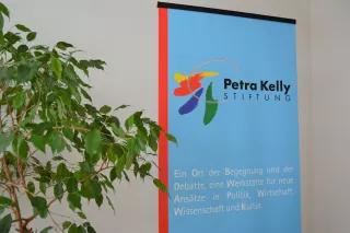 Petra-Kelly-Stiftung Logowand - Tagung Petra-Kelly-Stiftung Logowand